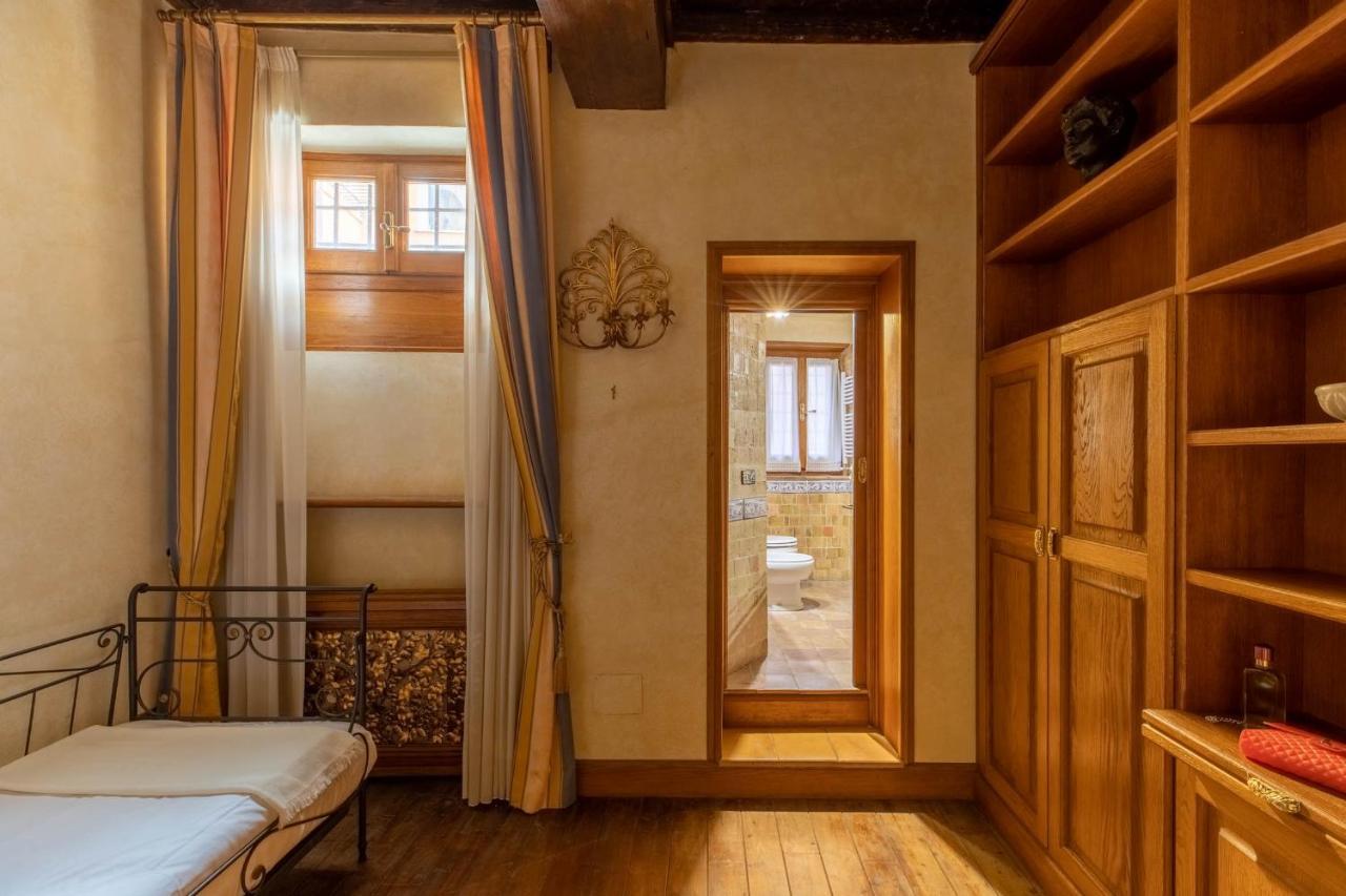 Iflat Golden Gem In Trevi Apartment Rome Exterior photo