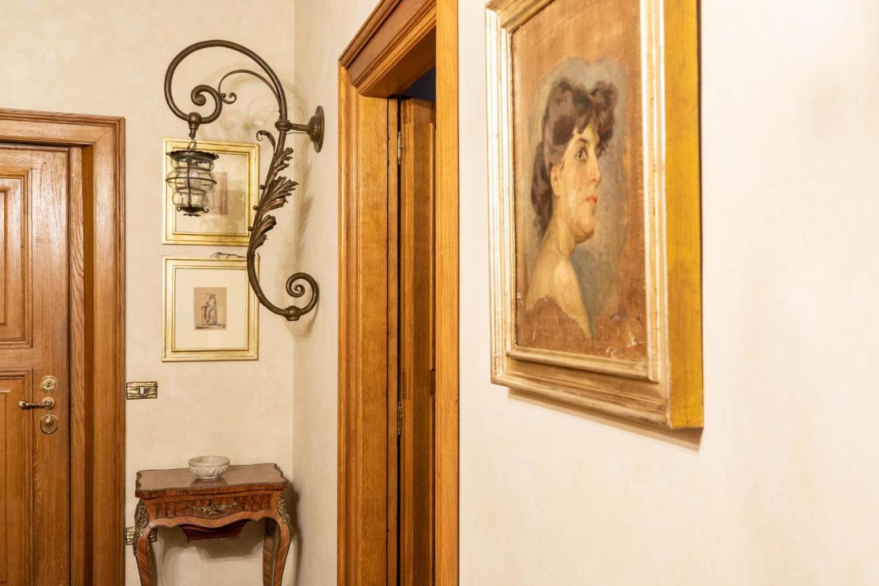 Iflat Golden Gem In Trevi Apartment Rome Exterior photo